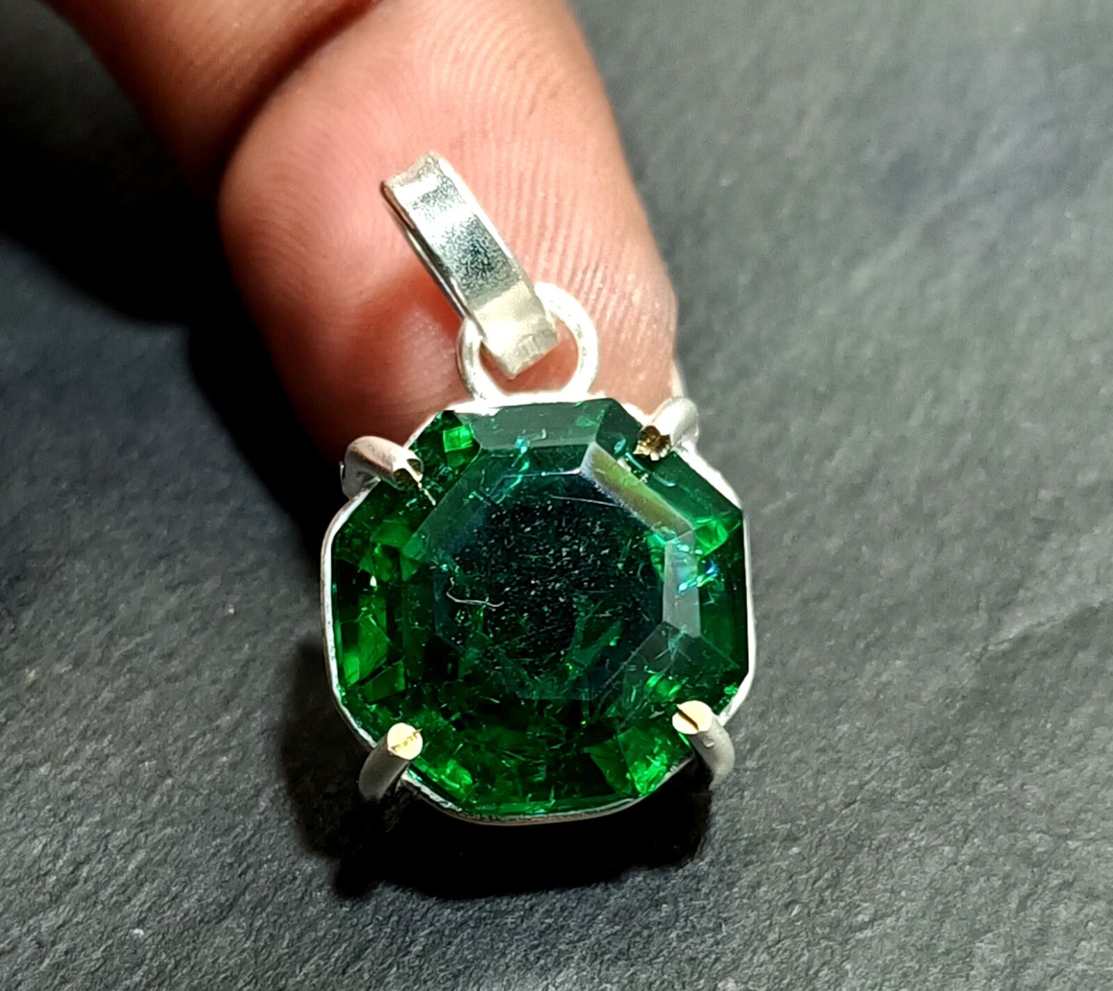 Certified 22.60 ct Natural Emerald 925 Solid Silver Asscher Cut Pendant Gemstone
