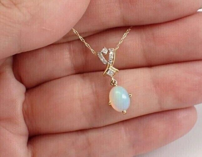 Gorgeous Oval Cut Simulated Fire Opal Women’s Pendant In 14k Yellow Gold Plated