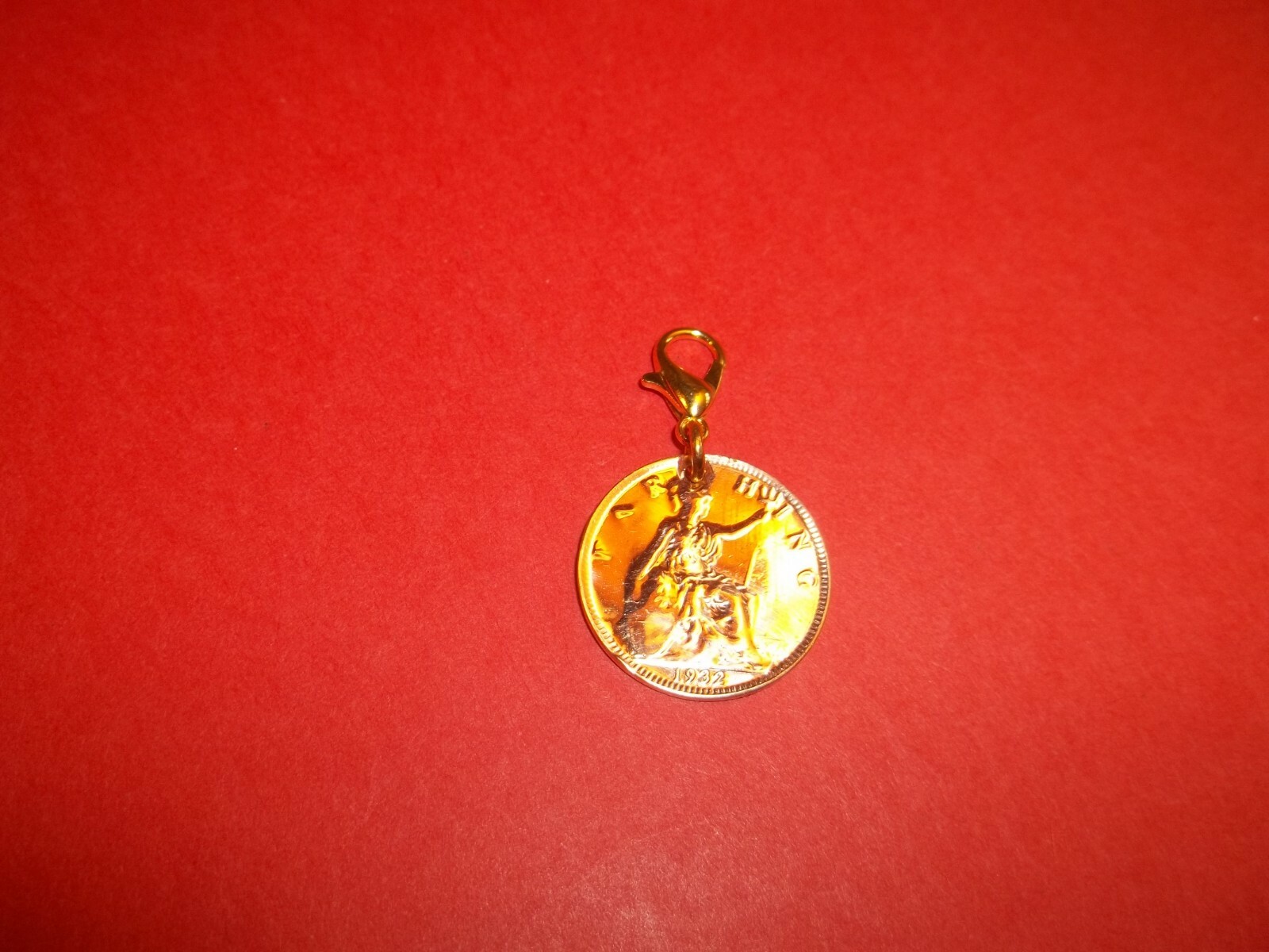 FARTHING COIN – BRITANNIA – HIGHLY POLISHED PENDANT / CHARM – 1913 to 1936