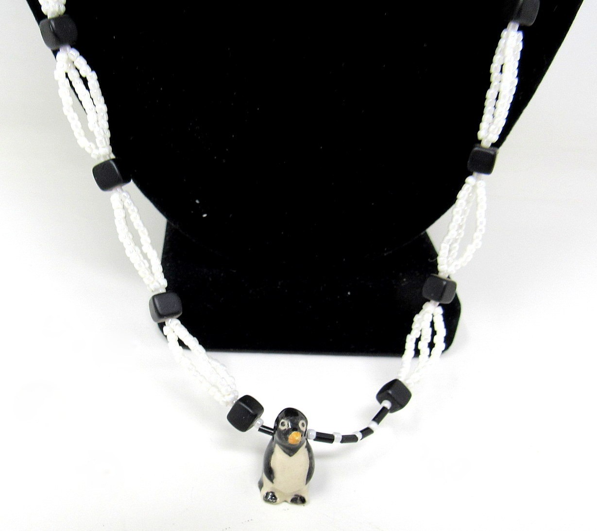 Penguin Beaded Necklace White Red Black Beads 12 inches No Clasp US Seller SNG