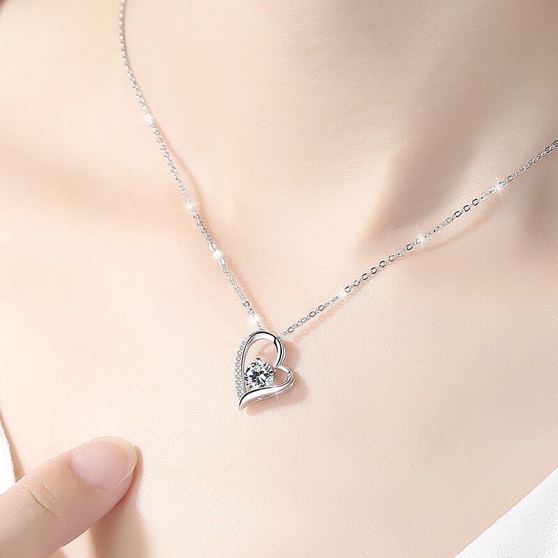 To My Soulmate/Wife Necklace Gift for Valentine Fiancée/Girlfriend Gifts for Her