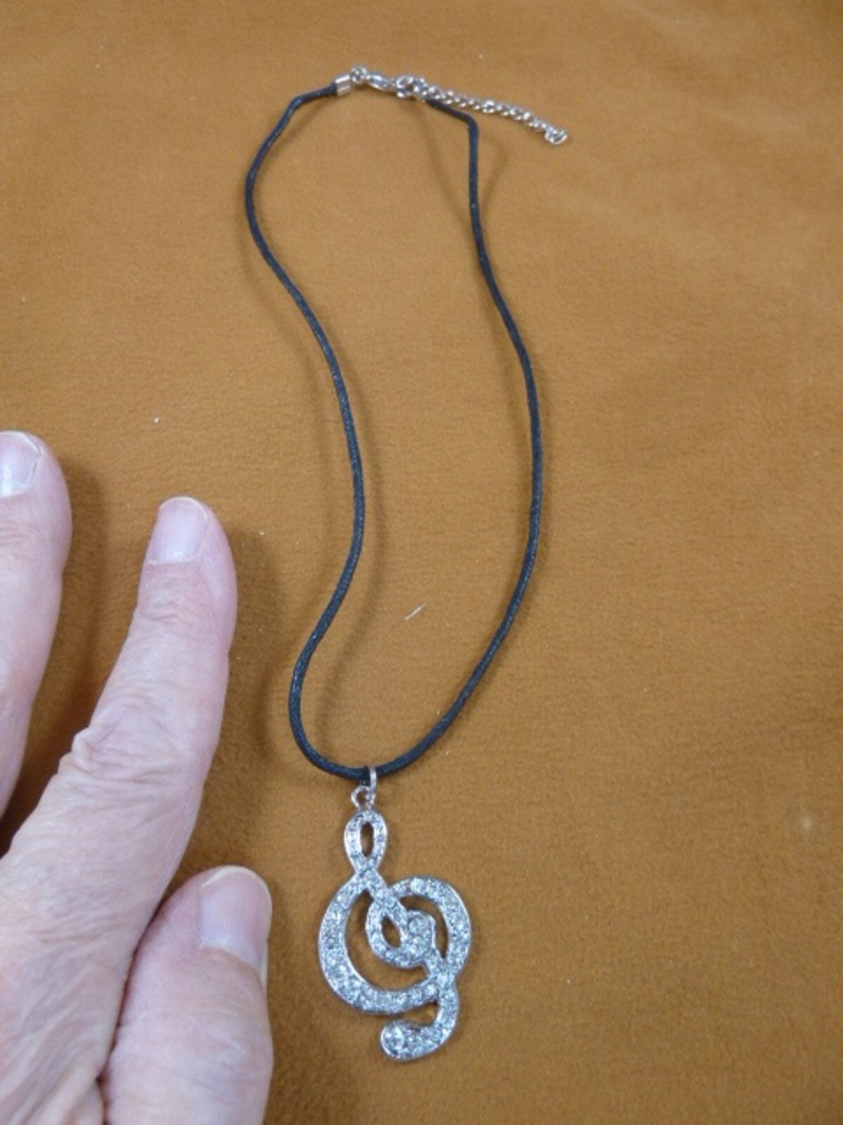 (M-331-G) G TREBLE CLEF MUSIC NOTE silver Pendant white crystal NECKLACE Jewelry