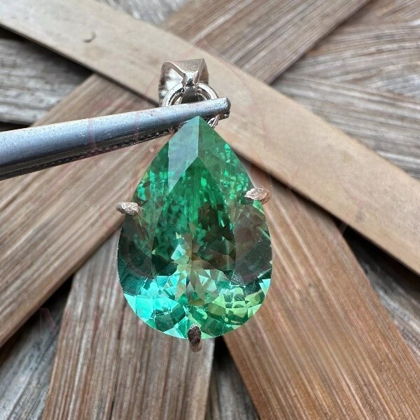 27.65 Ct Certified Natural Green Tourmaline Pendant In 925 Silver – Flawless Gem