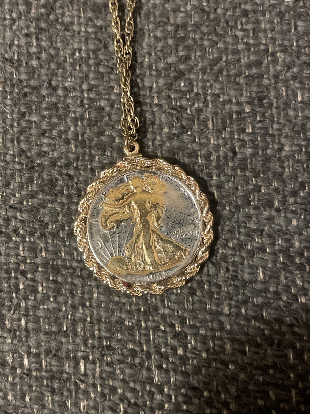 1945 Walking Liberty Coin Pendant Necklace Gold Tone Half Dollar (CD)