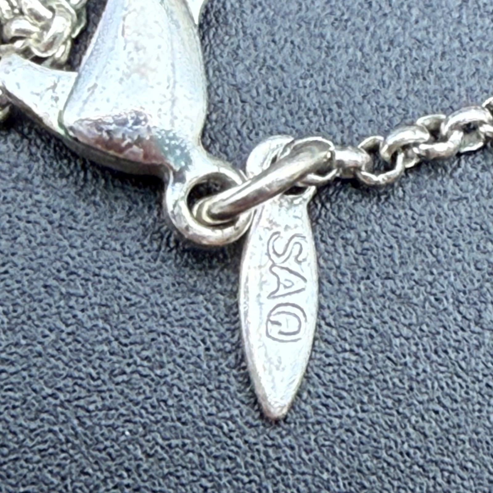 SAQ Silver Tone Circle Pendant Necklace Modern Open Link Design 16″ Chain