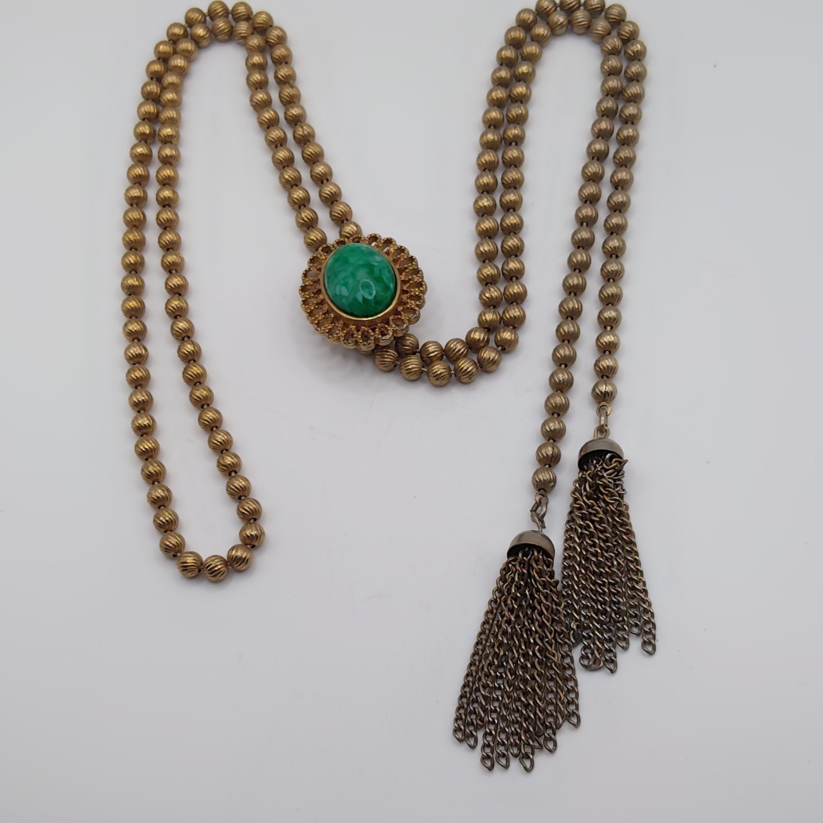 Avon Signed DeLizza & Elster Colab Gold Tone Lariat Necklace ‘Ming Green’ 1970s