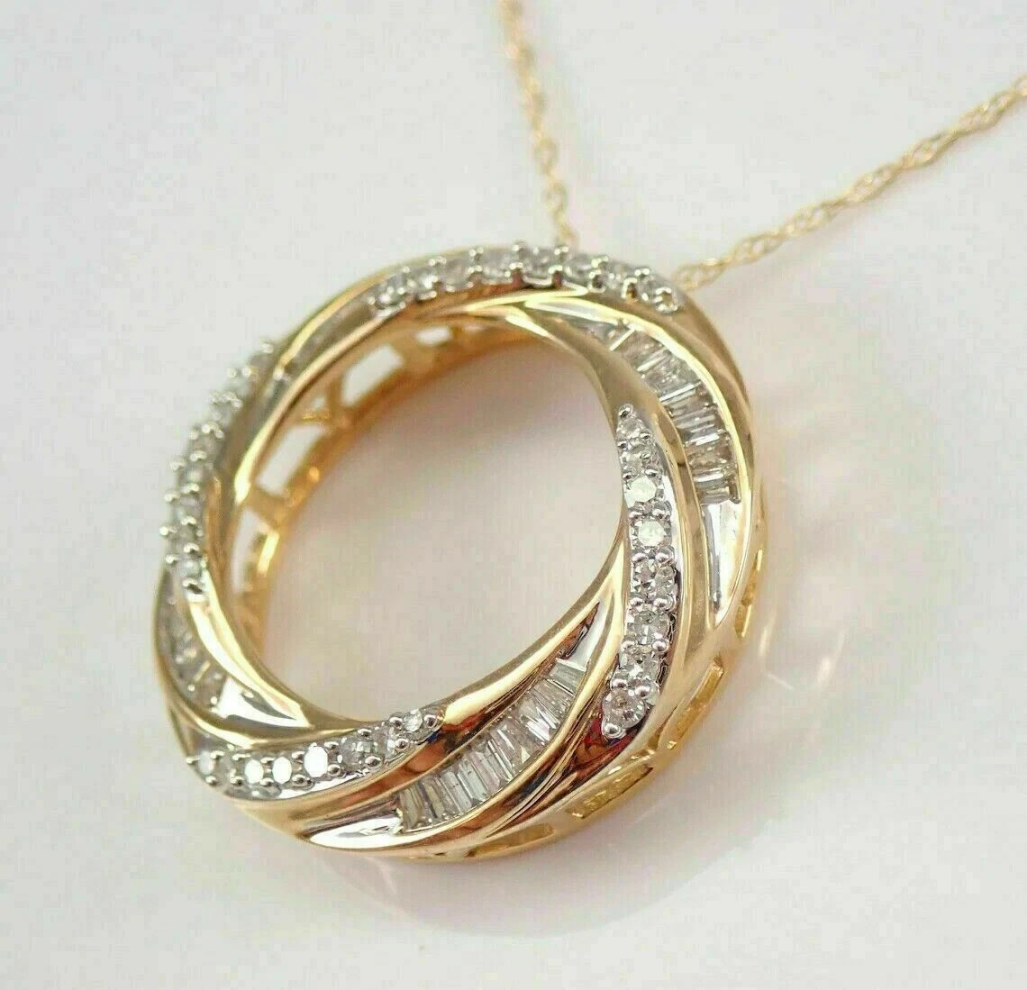 1.00Ct Round Cut Simulated Diamond Pendant with Chain 14K Yellow Gold Plated