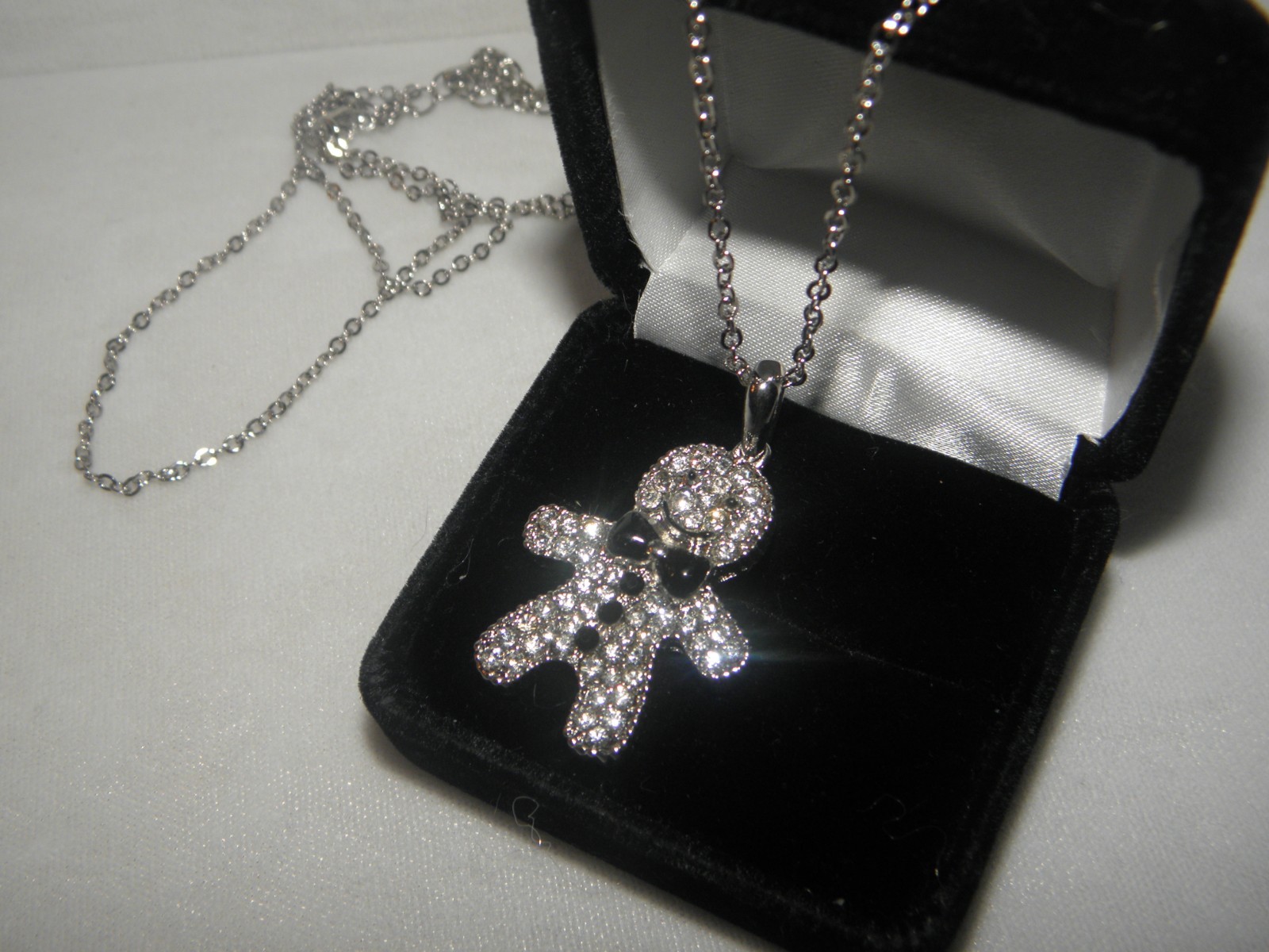GINGERBREAD MAN NECKLACE PENDANT AUSTRIAN CRYSTAL CHRISTMAS GIFT ADORABLE! NEW!