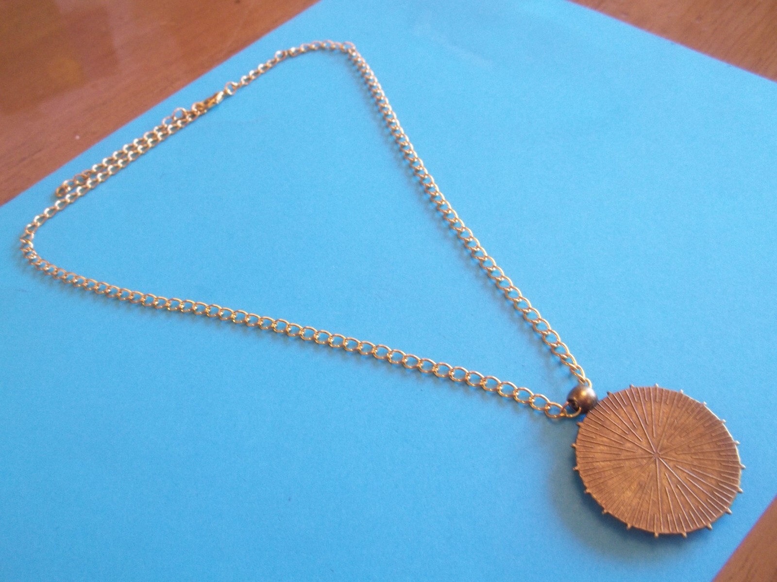 TWENTY PENCE COIN – LIMITED EDITION – BRONZE CASED CURB NECKLACE – 1982 to 2008