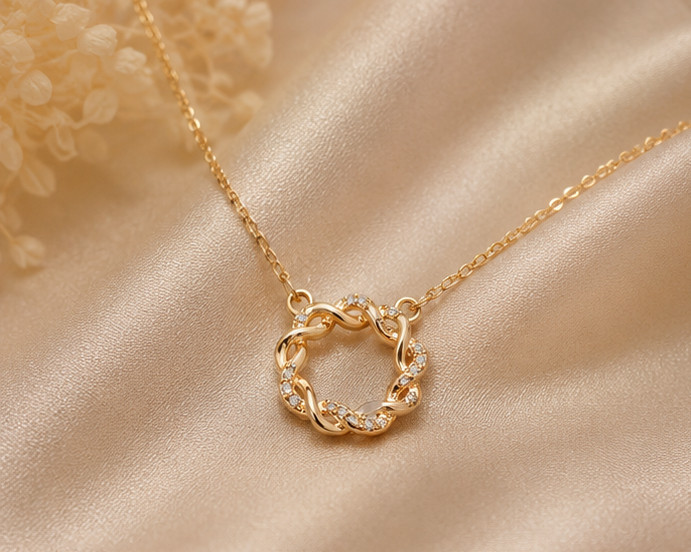 1Ct Round Cut Simulated Diamond Stunning Pendant Necklace 14K Yellow Gold Plated