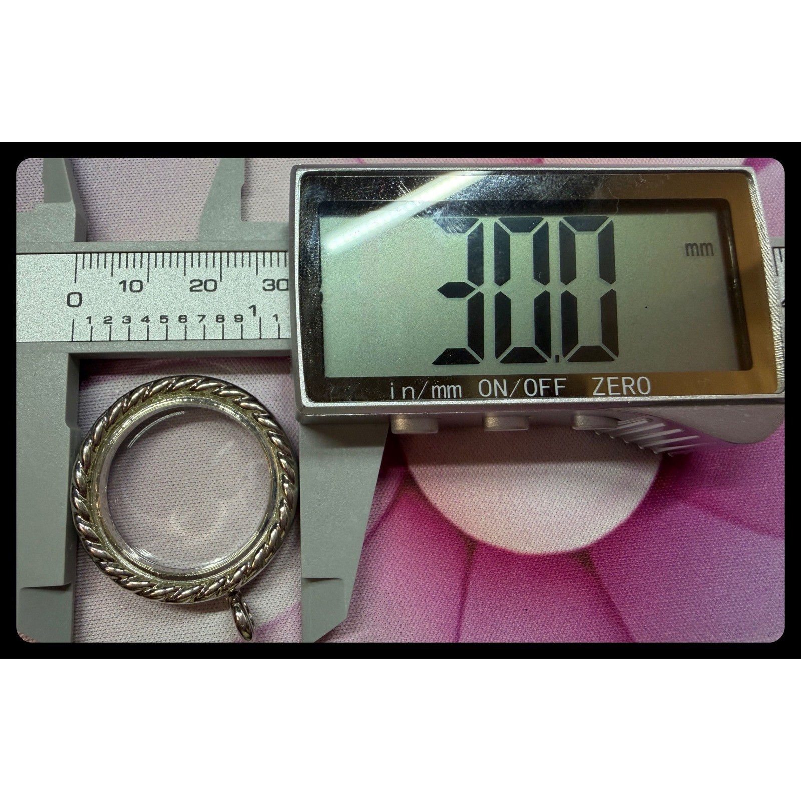 Origami Owl Living Locket Pendant Womens Silver Rope Twist Floating Charm