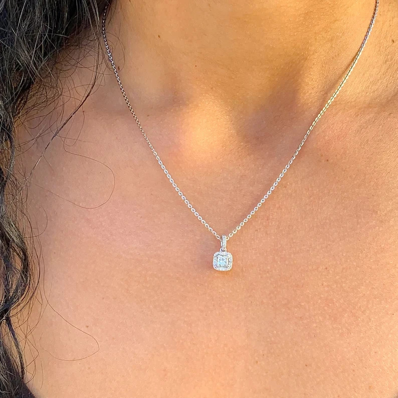 2Ct Women Round Cut Pendant Necklace Simulated Diamond In 14k White Gold Plated