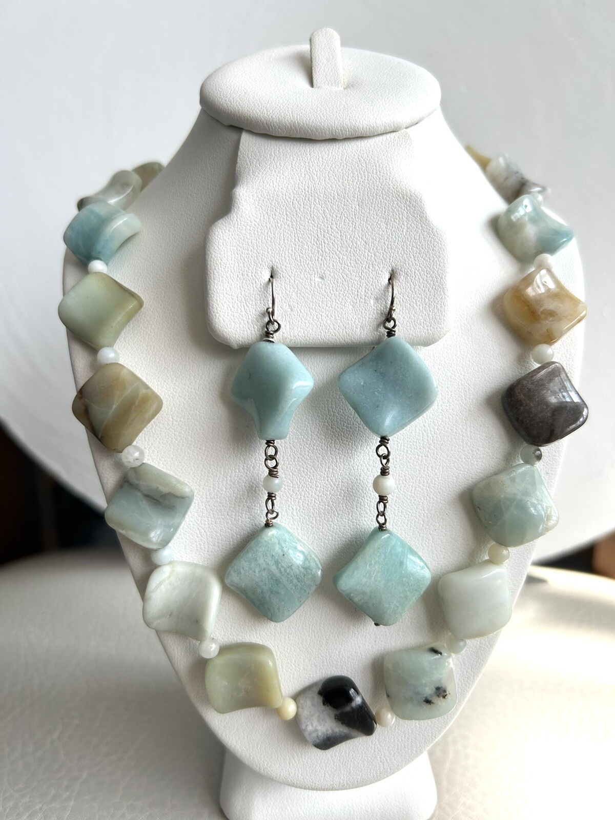 Vintage and beautiful Jade Stone Handmade Necklace with mat earing set on sale