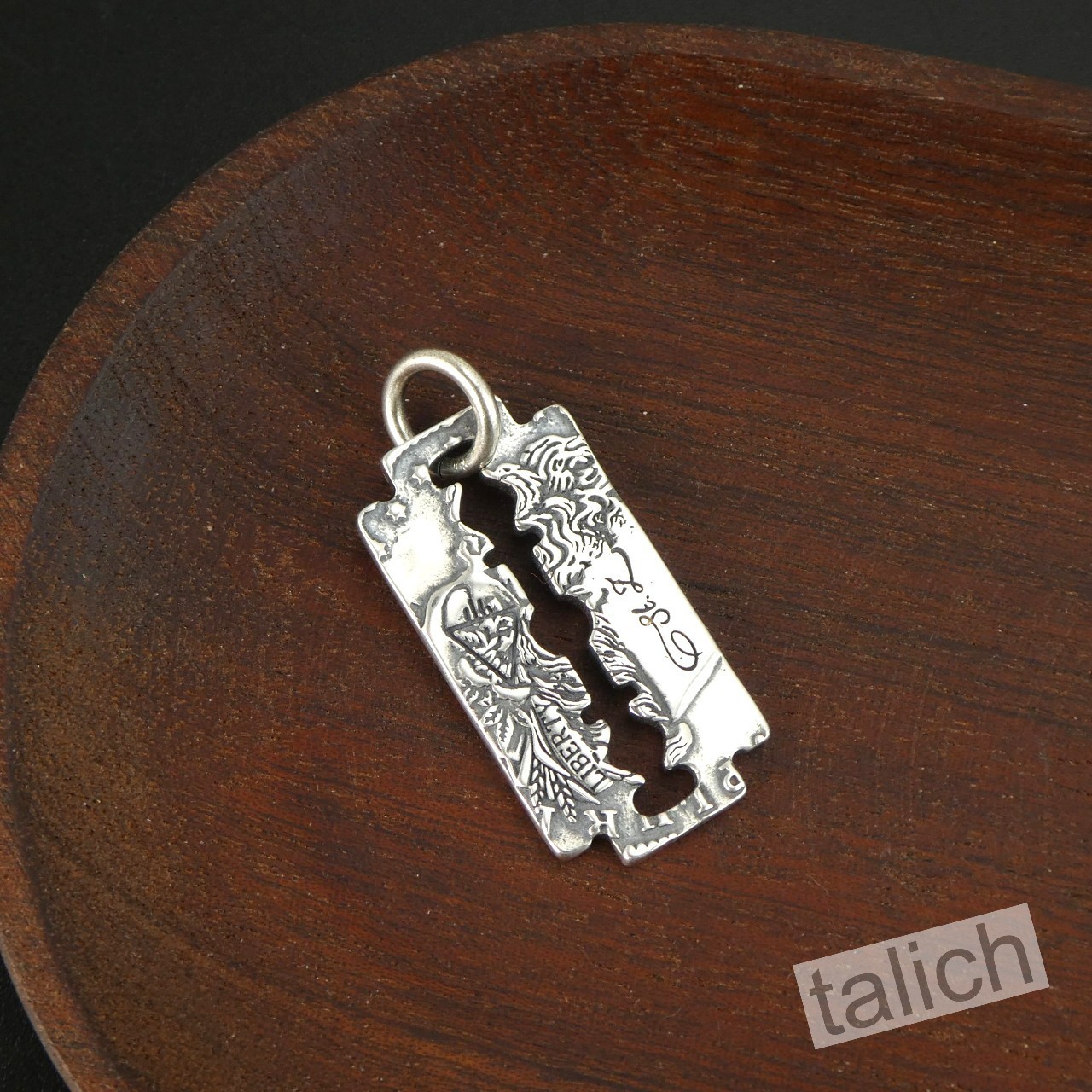 Solid 925 Sterling Silver Razer Blade Men’s Pendant Vintage Liberty Coin Detail