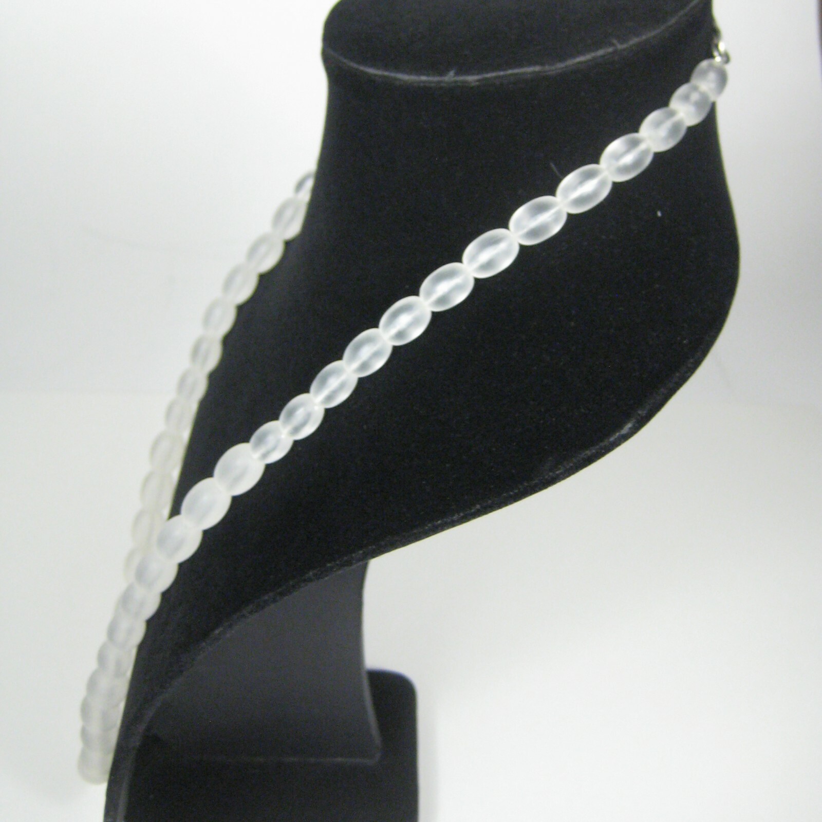 Colorless Beaded Necklace Strand 33 in Silvertone Plastic Graduated Jewelry
