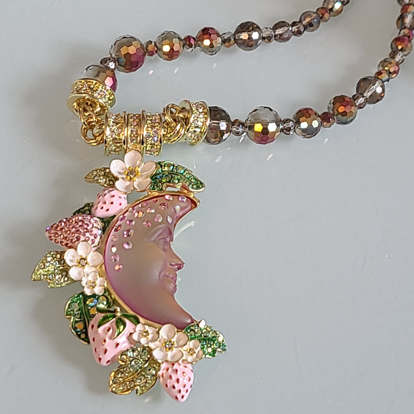 Belle Of The Ball Beaded Mystic Goddess Moon Shadow Strawberry Mag Necklace GT