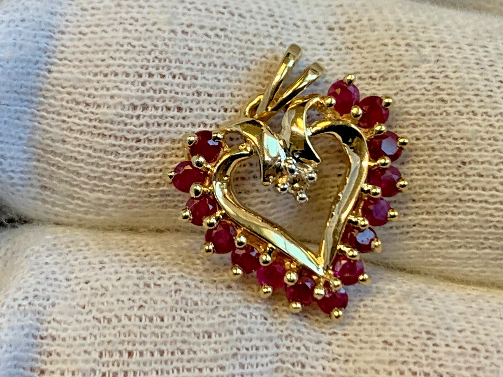 10K Yellow Gold Heart Pendant 1.63g Fine Jewelry Clear & Ruby Color Charm *READ*