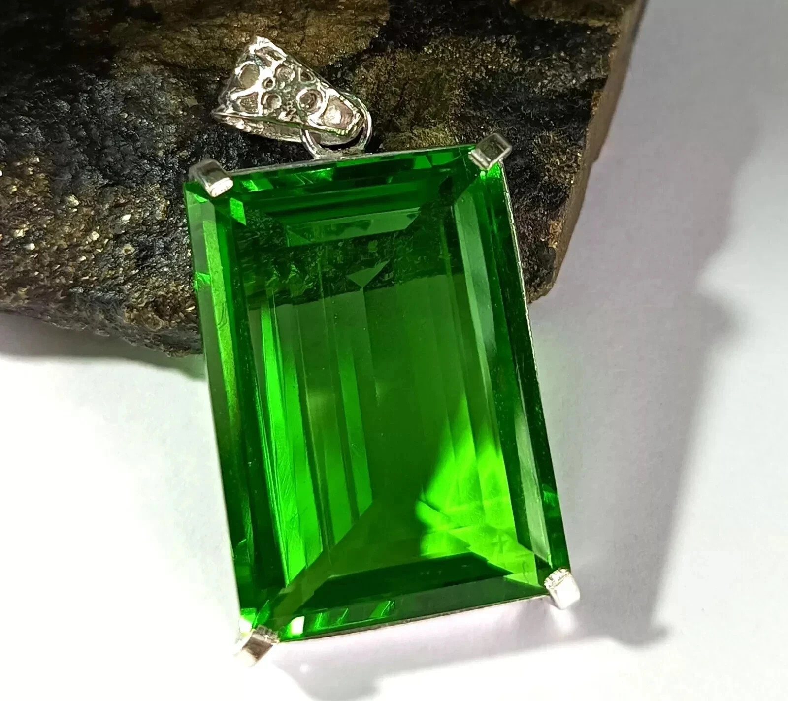 75 CT+ Flawless Green Topaz Pendant 925 Sterling Silver Plated Jewelry Best Gift