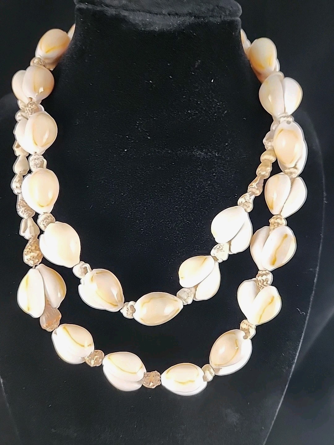 Seashell Long Necklace, Womens Ocean Necklace, Excellent condition