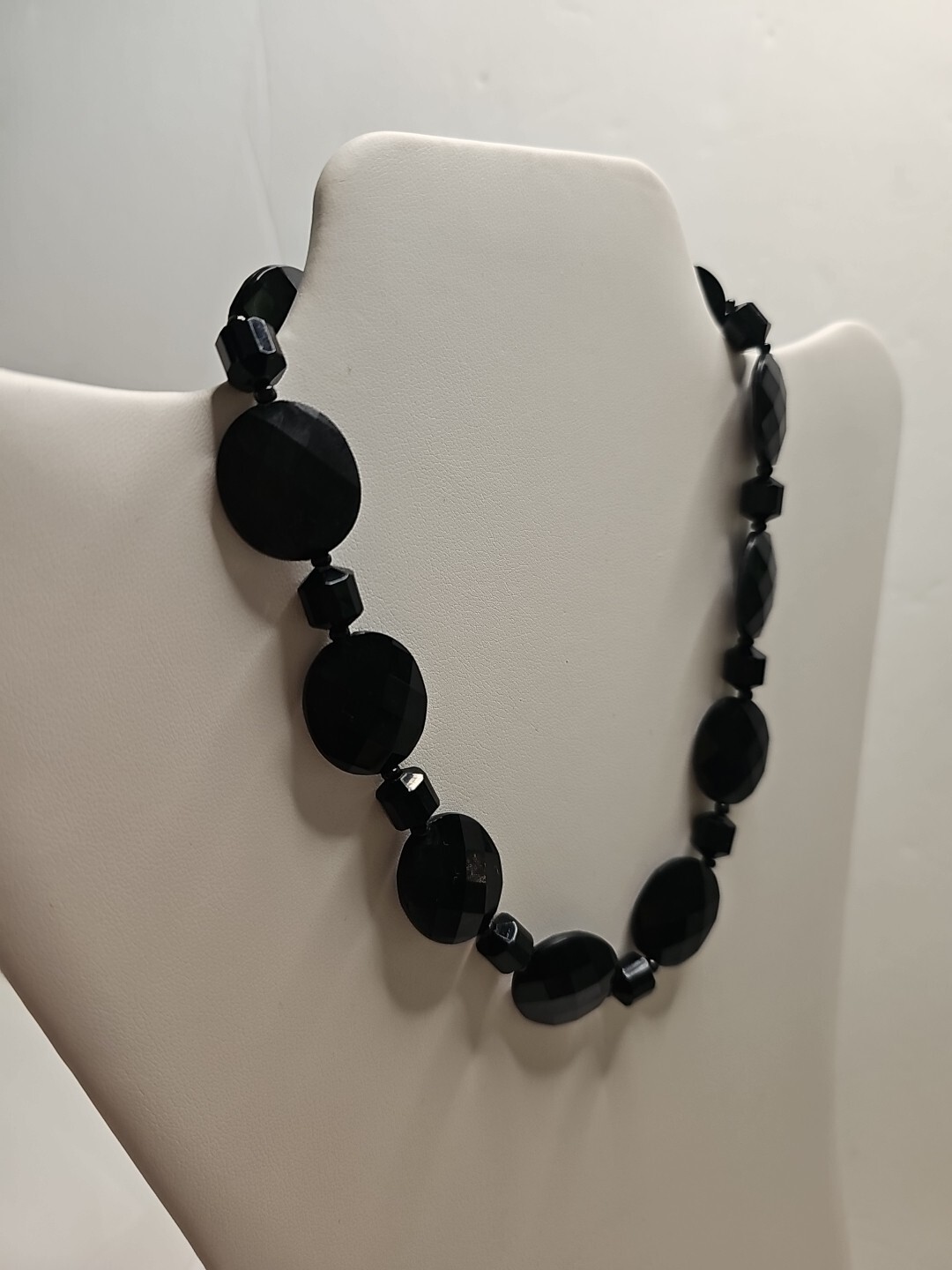 Choker Necklace Germany Black Faux Jewel Beads 14″ Long Fashion Neck Jewelry