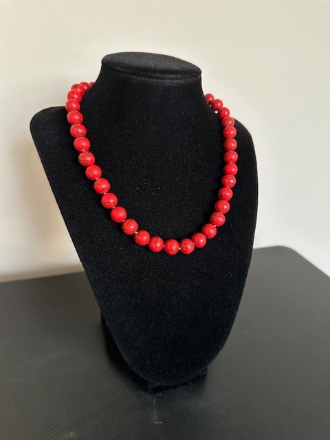 Red Turquoise Round 10mm Gemstone Beads 17″ Beautiful Bright Necklace.