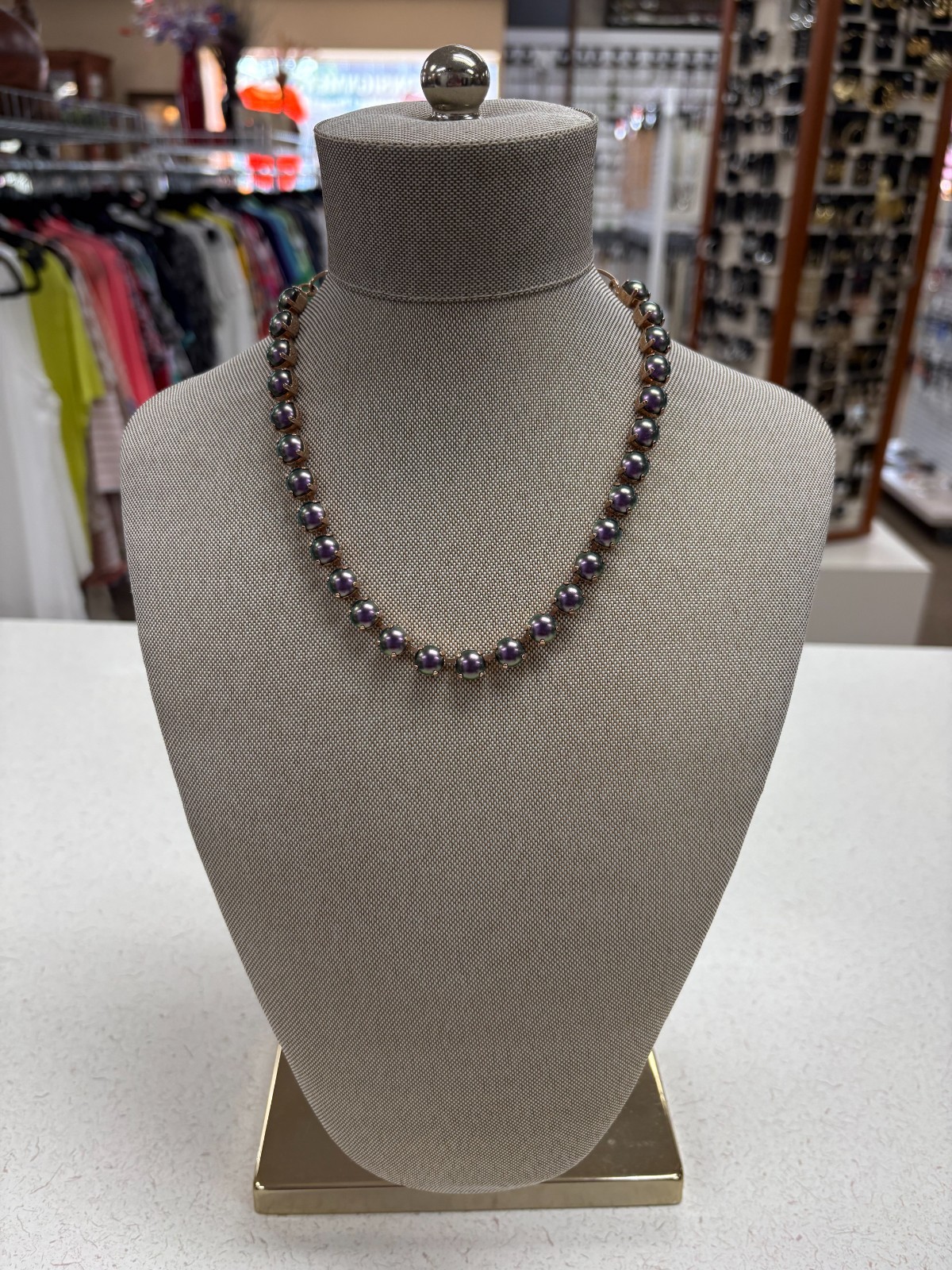Mariana Necklace Iridescent Purple Medium Pearls