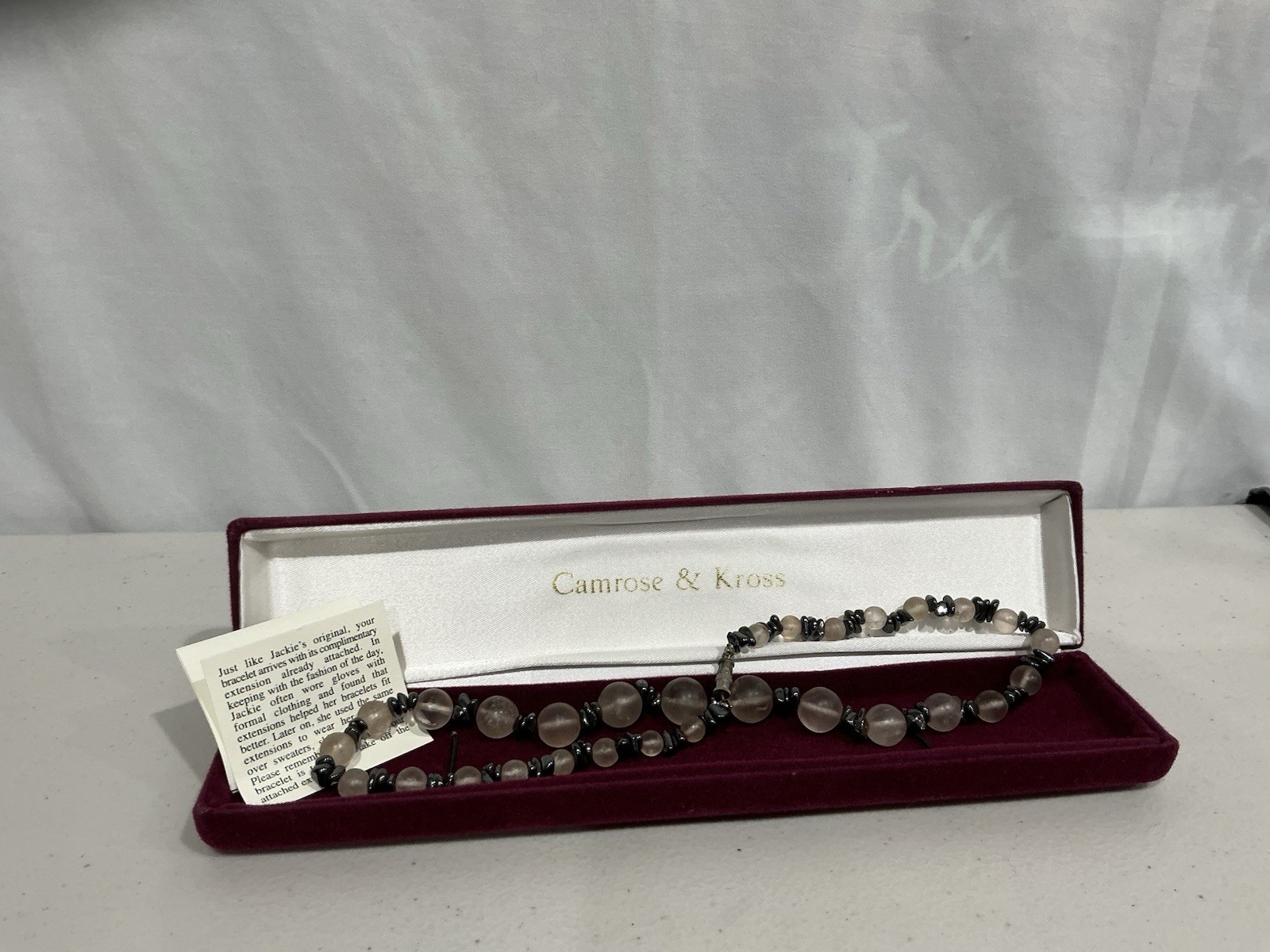 Camrose & Kross Gray Round Beaded Glass/Stone Necklace Barrel Closure Black