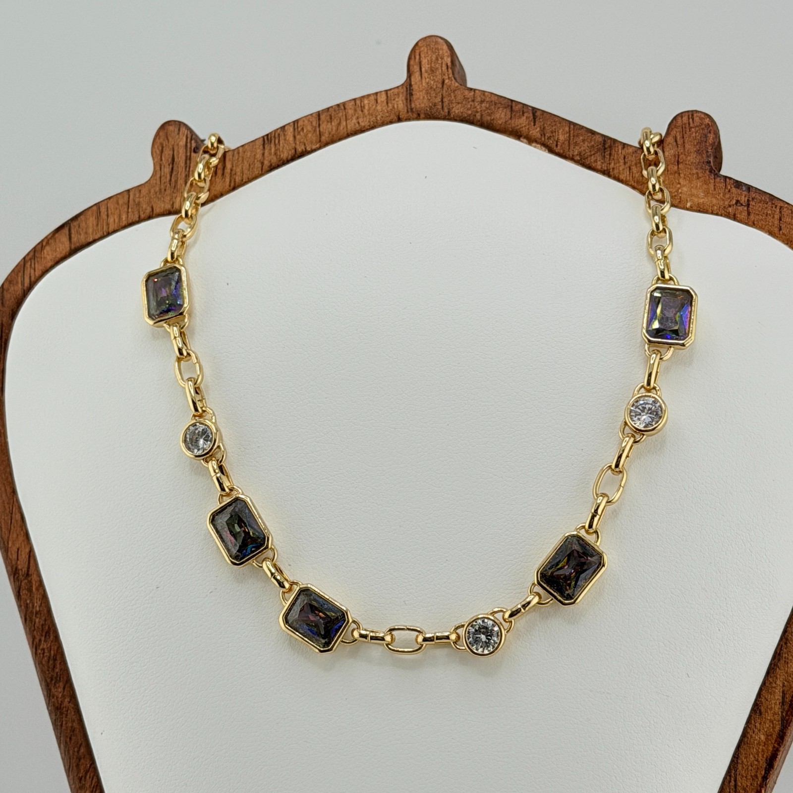 Bomb Party June Necklace “What Is Meant To Be Will Be” Alexandrite Yellow Gold