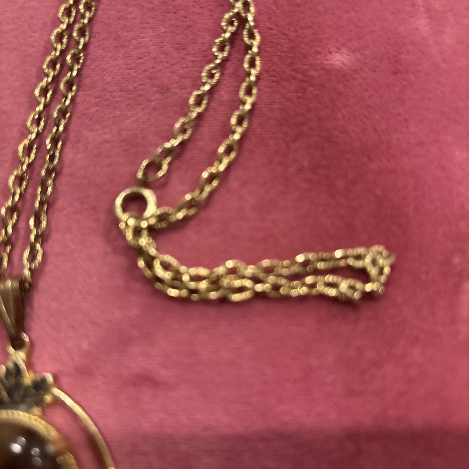 Purple Pendent With Chain V Elegant 24 Inches Long Fashion Jewelry