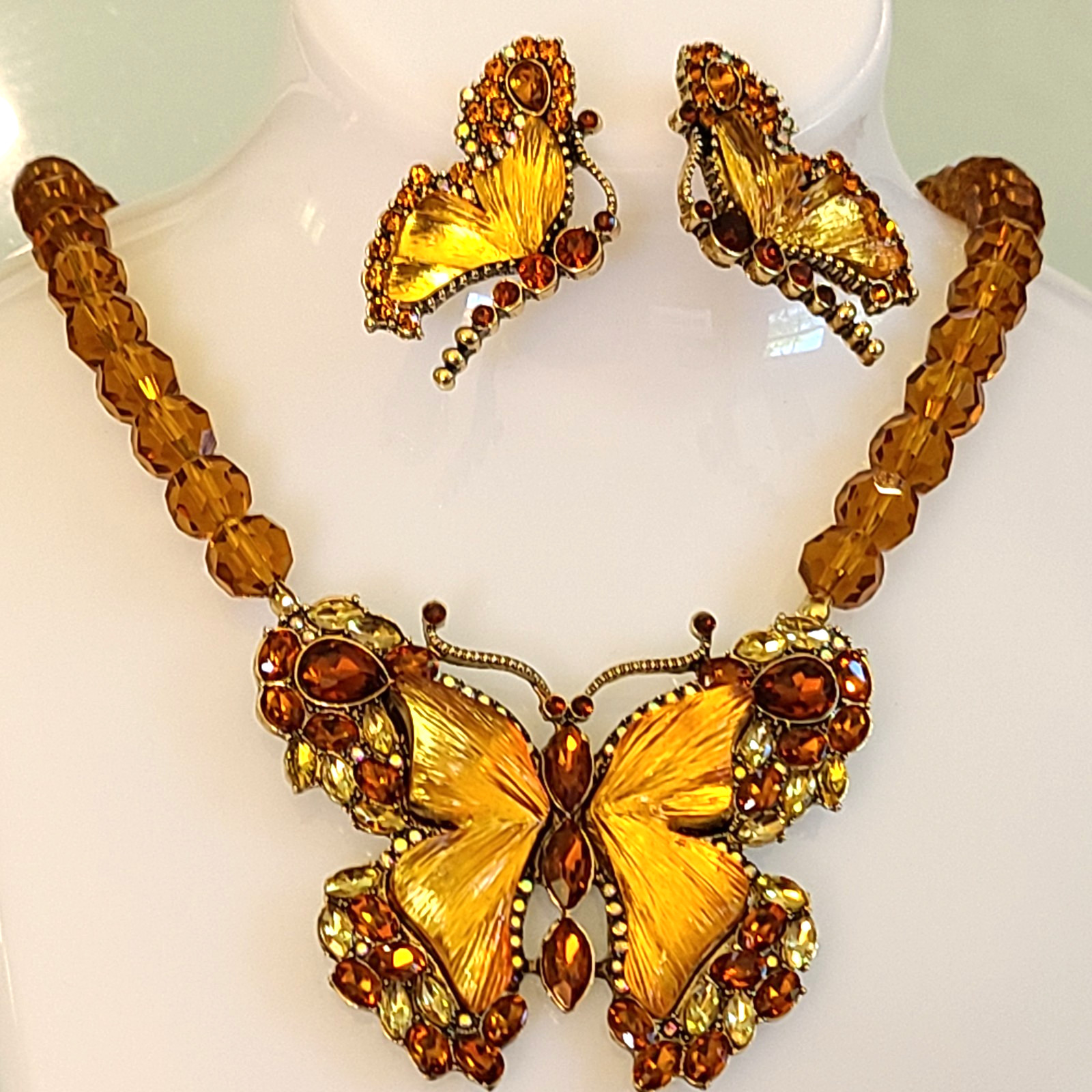 MAGNIFICENT HUGE 2 3/4 ” BUTTERFLY NECKLACE AND EARRINGS SET FACETED CRYSTALS