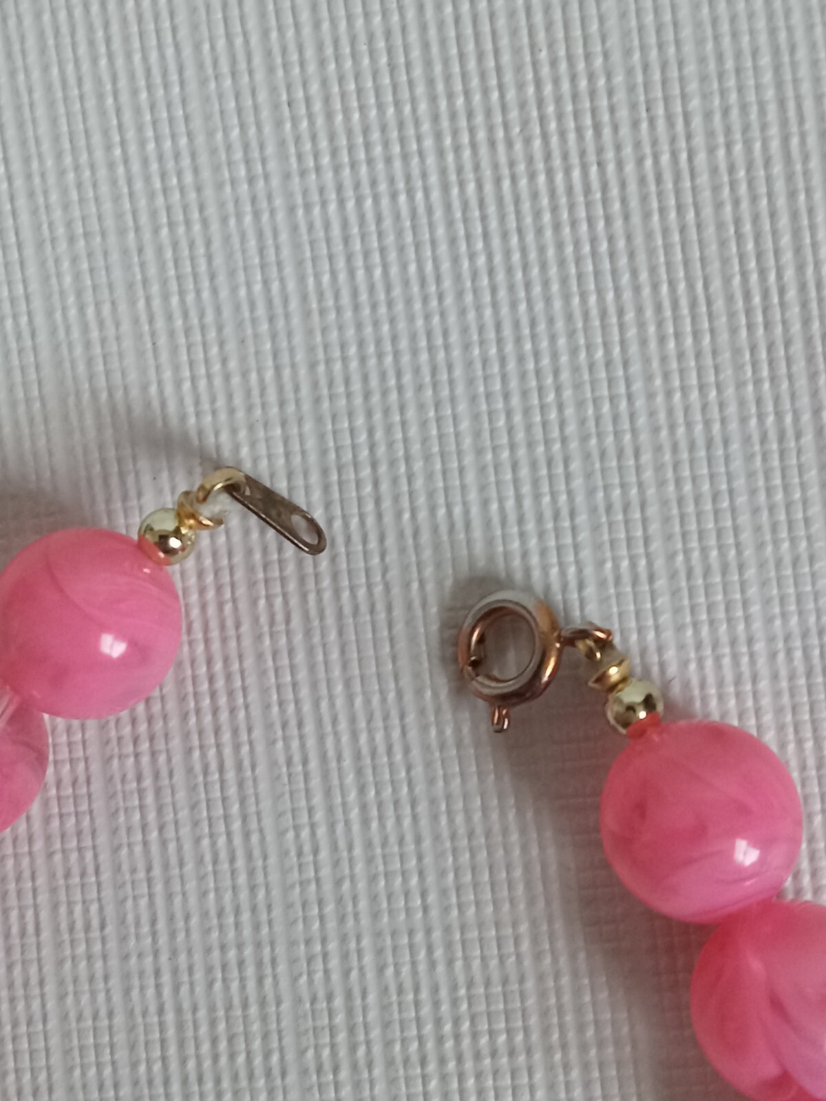 Transparent Bubblegum Pink Round Acrylic Beaded Single Strand Statement Necklace