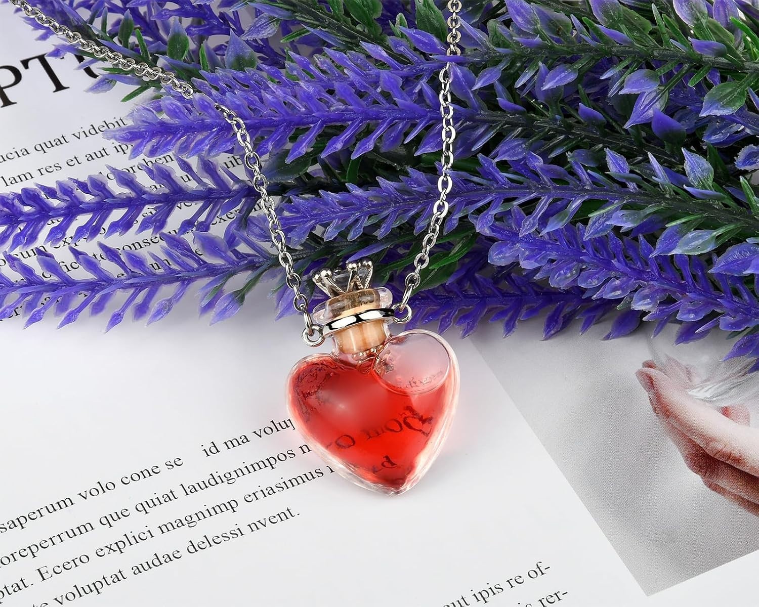 Vial Necklace Heart Shaped Perfume Bottle Pendant Blood Vial Necklace for Liq…