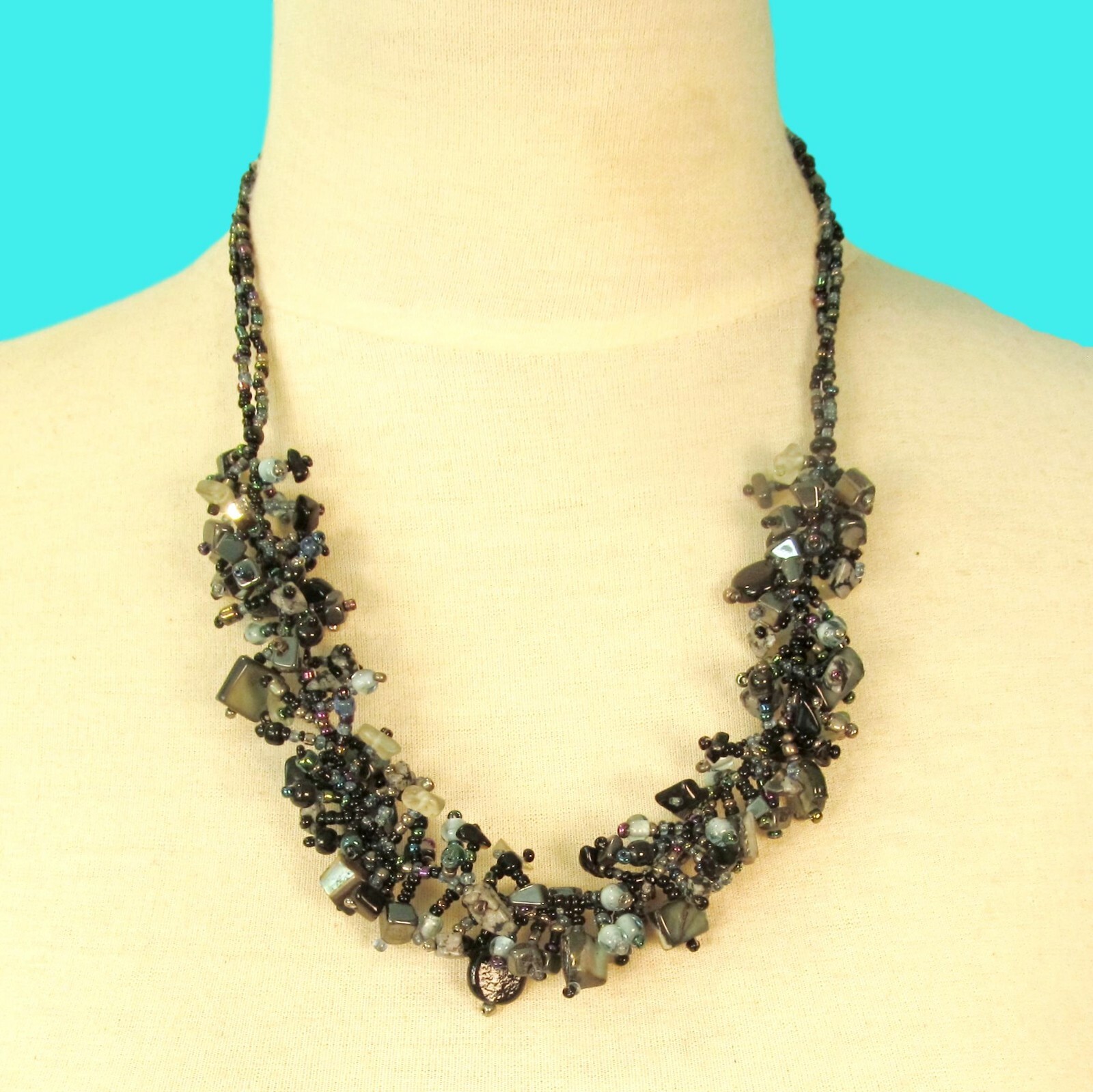 20″ Blue Silver Black Stone Shell Chip Handmade Seed Bead Bali Necklace