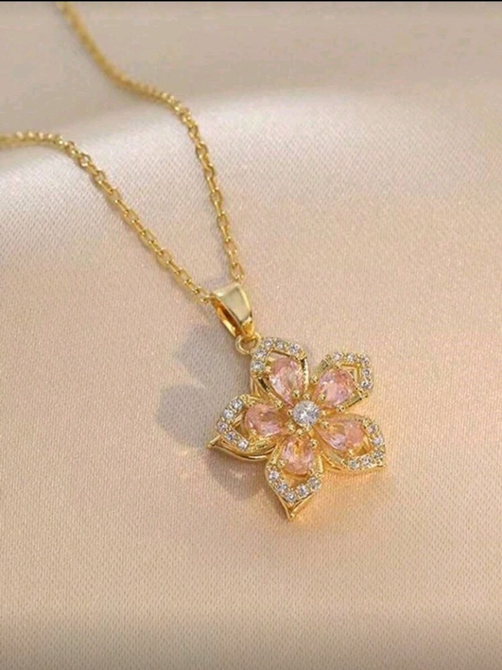 Gold-Plated Copper Rotating Clover Necklace With Pink and White/Colorless CZ