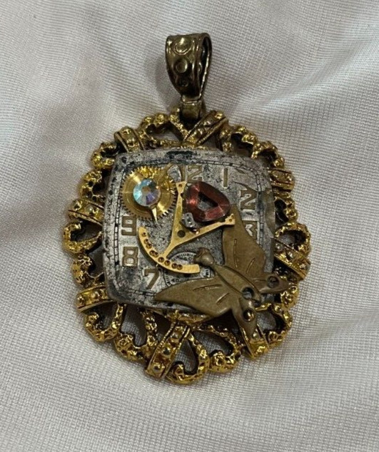 VINTAGE STEAMPUNK PENDANT HAND MADE 2 1/4″ FREE SHIPPING IN USA