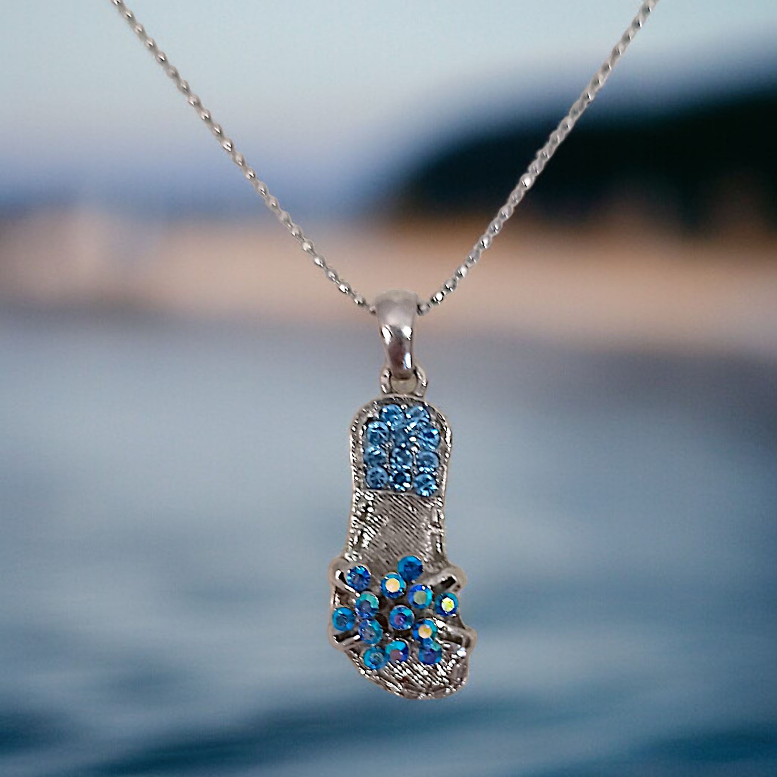Vtg Blue Rhinestone Flip Flop Pendant Necklace Beach Coastal Y2K Silver Tone