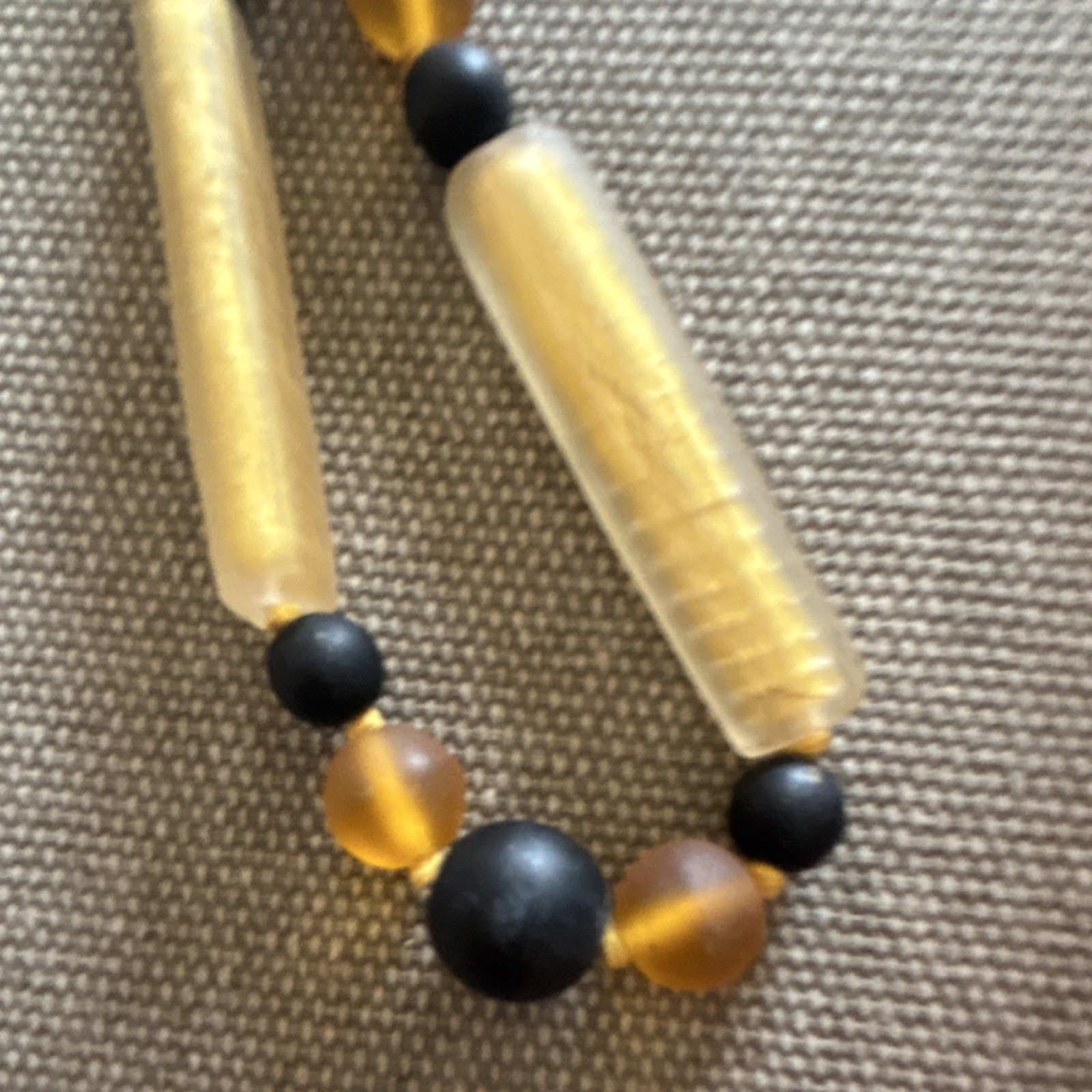 Gold and Black Glass Beaded Necklace Barrel Clasp Plastic Beads 12 in Undated