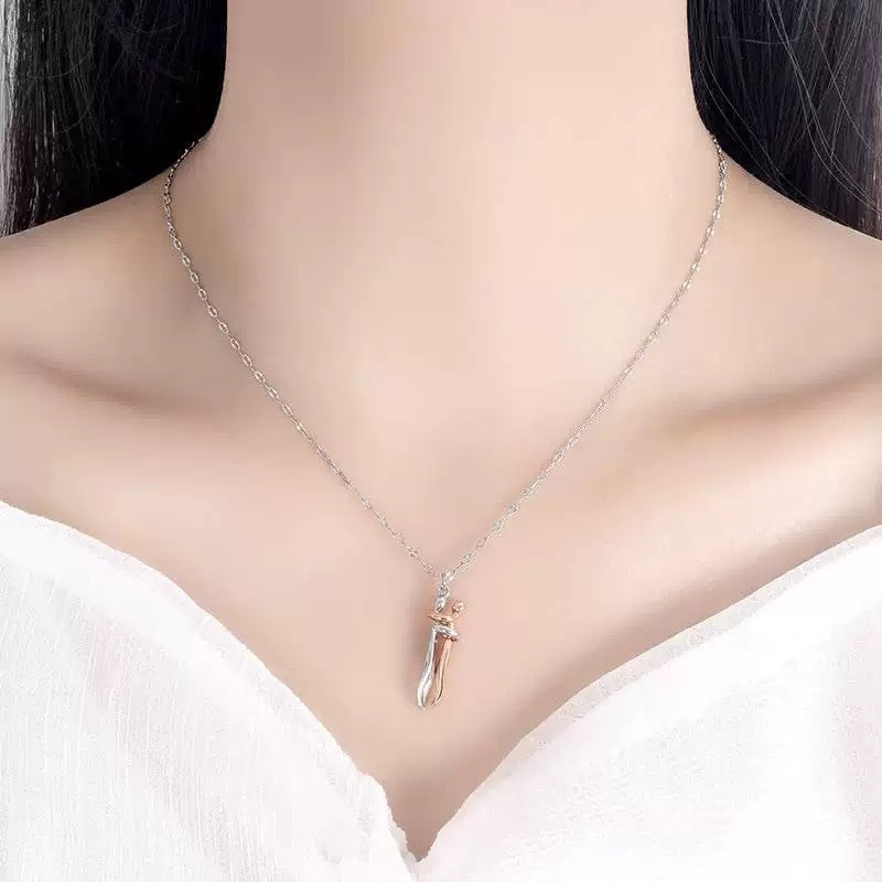 925 Sterling Silver Hugging Couple Pendant Necklace Two Tone Romantic Gift