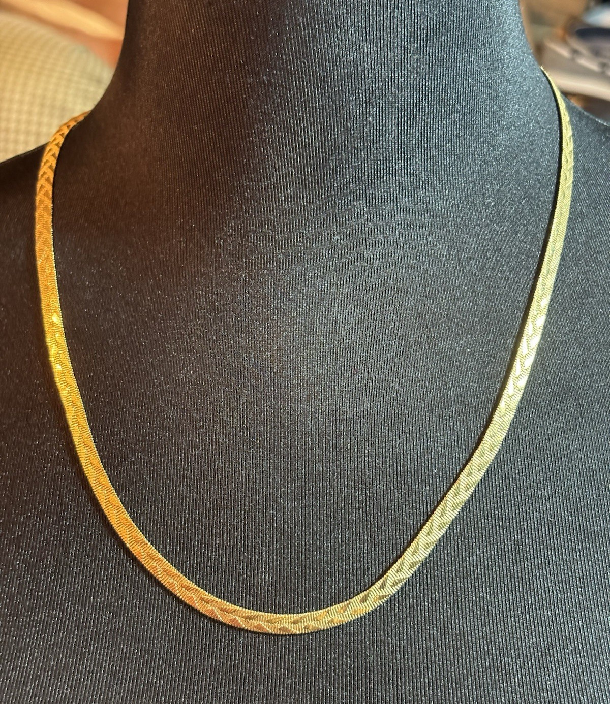 Avon Signed Gold Tone Herringbone Chain Necklace Lobster Clasp