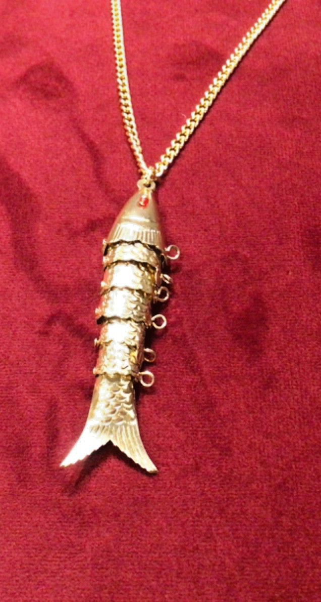 Unused Retro Gold Tone Articulated Fish Pendant Necklace 60cm Chain