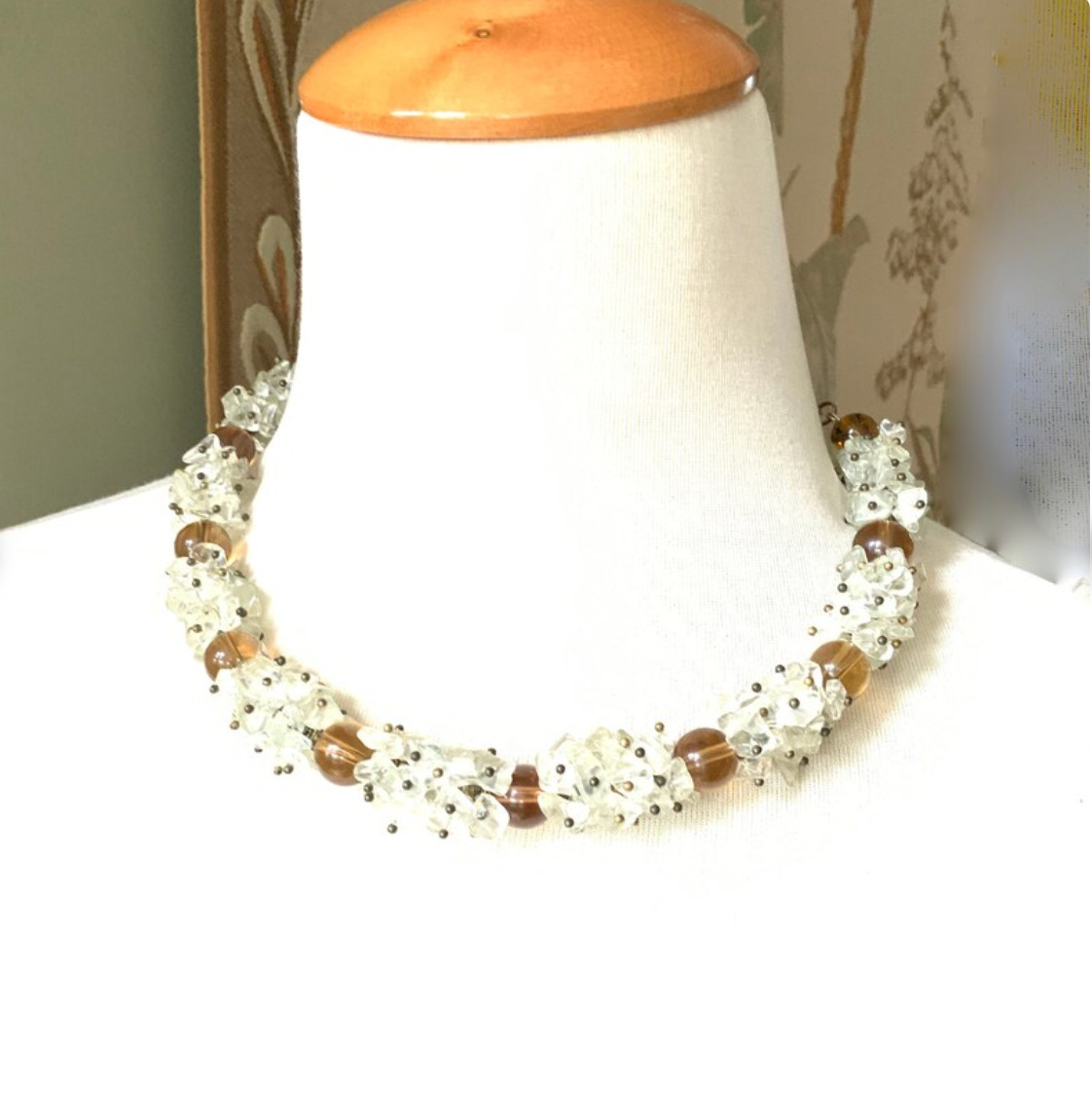 Cluster necklace quartz crystal choker natural stone beaded polka dot statement