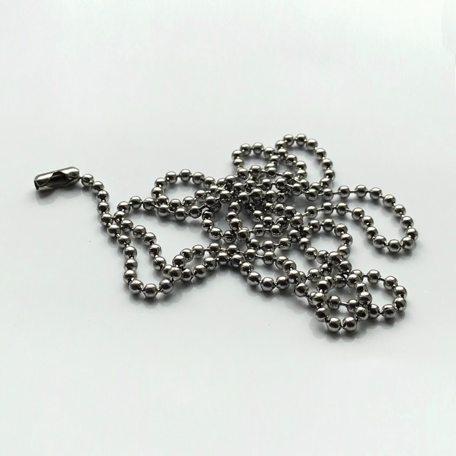 1986 Nepal 25 Paisa coin pendant flag footprint kukris Kathmandu Himalaya 002915
