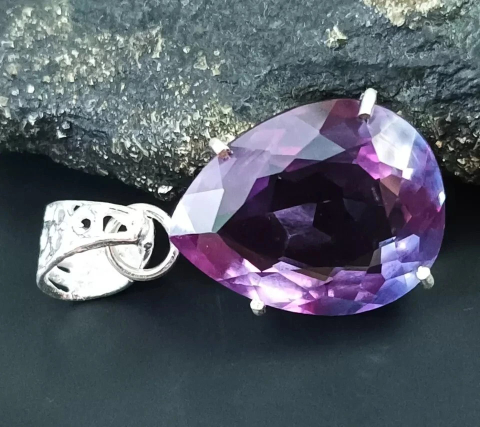Natural 28.55 CT Color Change Alexandrite Certified Gemstone Pendant 925 Silver