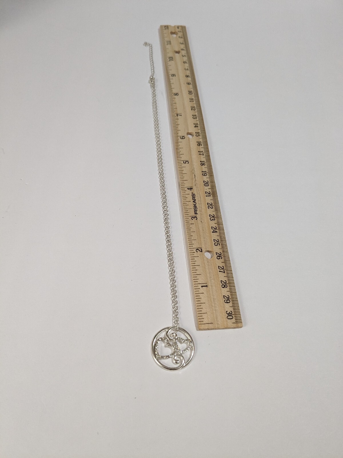 Intertwined Rhinestone Hearts Pendant Silver Tone Necklace. 18″. Modern.