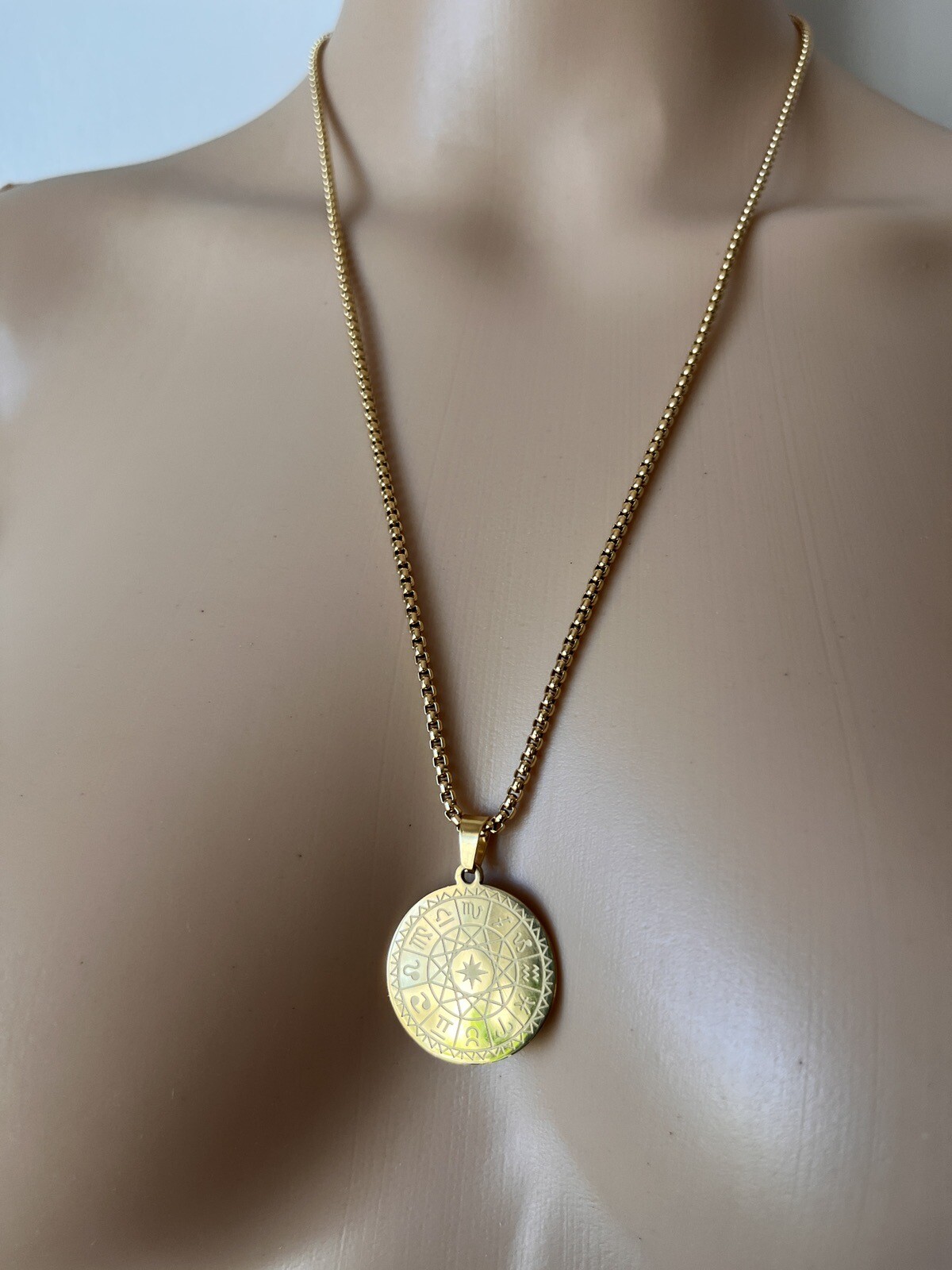 12 Zodiac Signs Round Guide Symbol North Star Charm Compass Necklace Jewelry