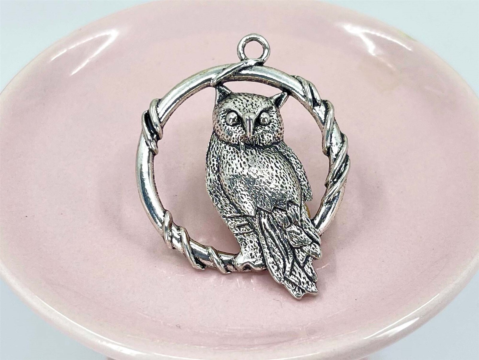 Vintage Tibetan Style Antique Silver Owl Medallion Pendant bird for Necklaces