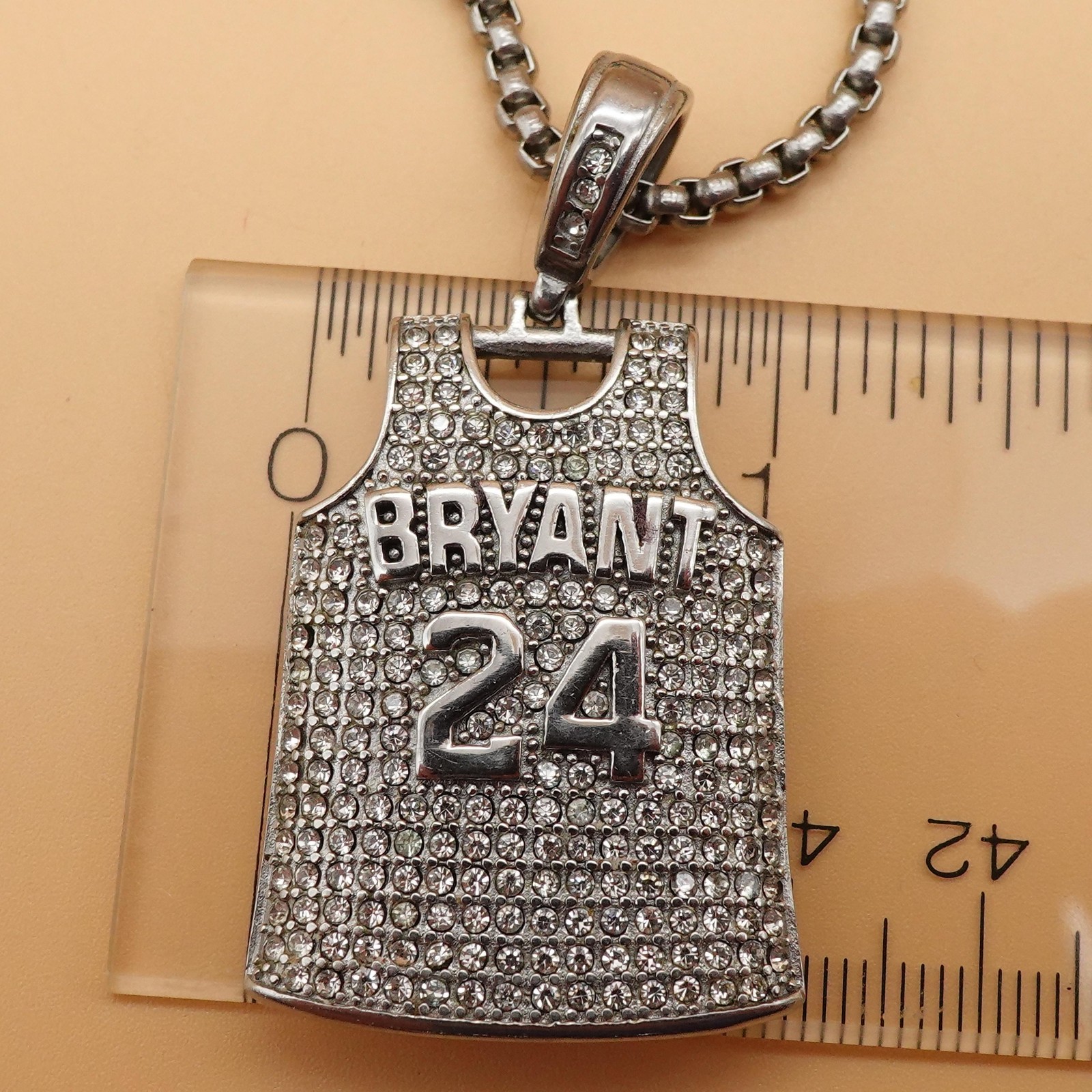 Bryant 24 Jersey Pendant Necklace Silver Tone Chain Sports Statement Jewelry