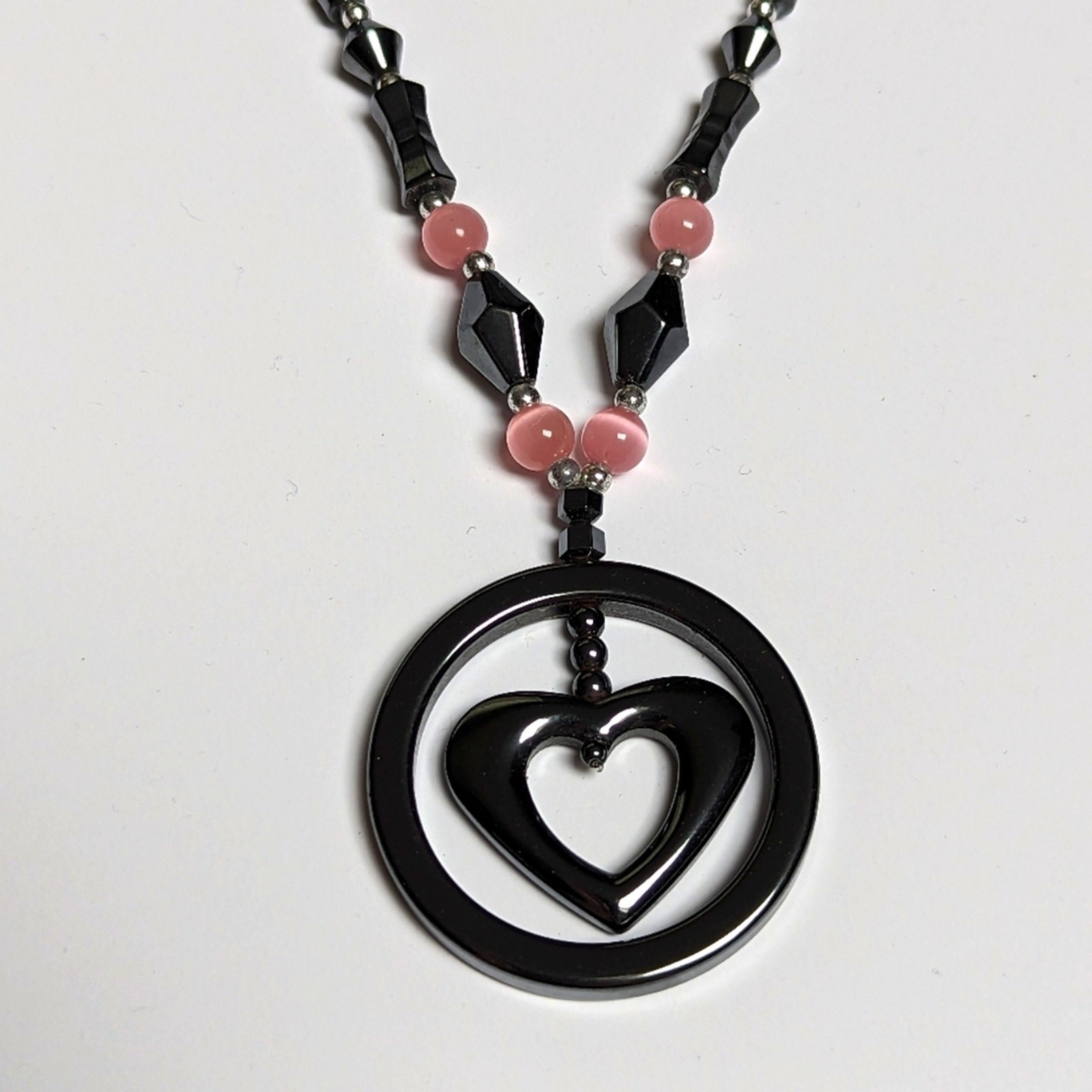 Hematite Gunmetal Pink Cat’s Eye Beaded Modern Heart Pendant Necklace