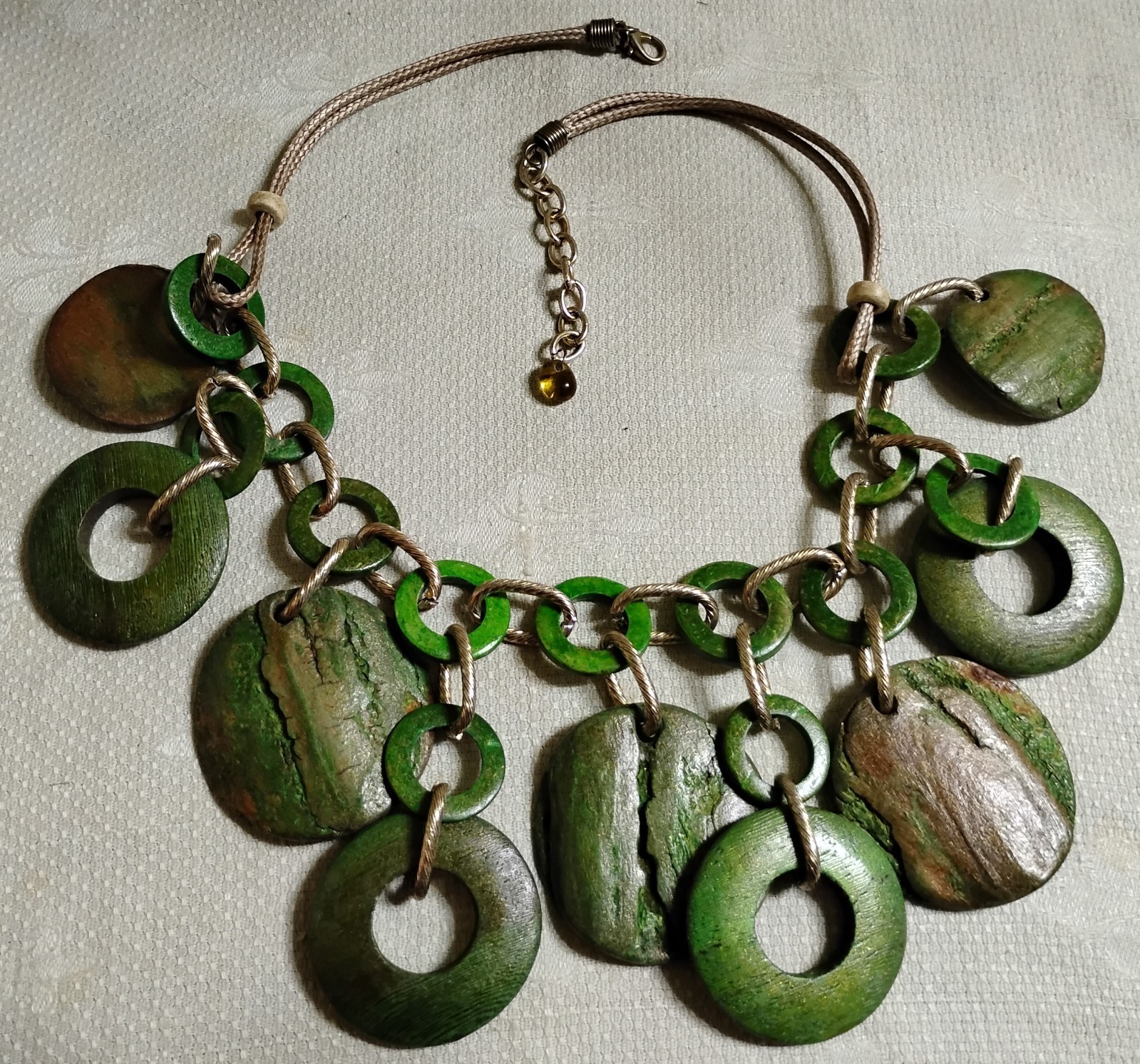 Vintage Chunky GT Metal Gold Cord Green Stained Wood Bead Bib 22″ Necklace