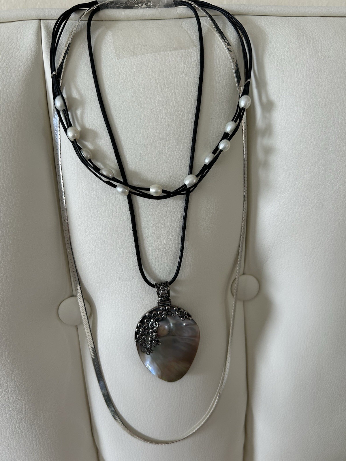 Sterling Silver 925 Italy Necklace w/ Mother of Pearl & Pearl Pendant + 2 Cord N